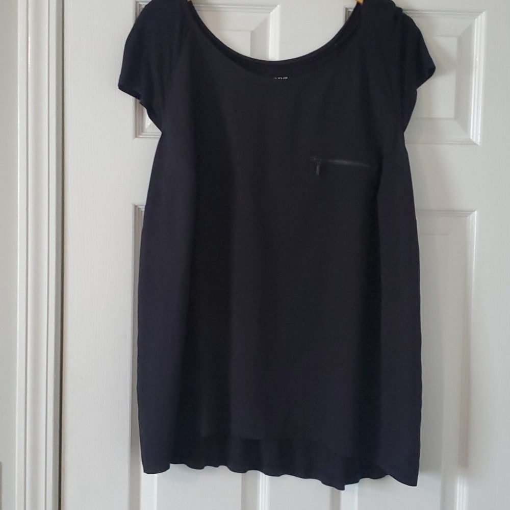 Black shirt, zipper pocket